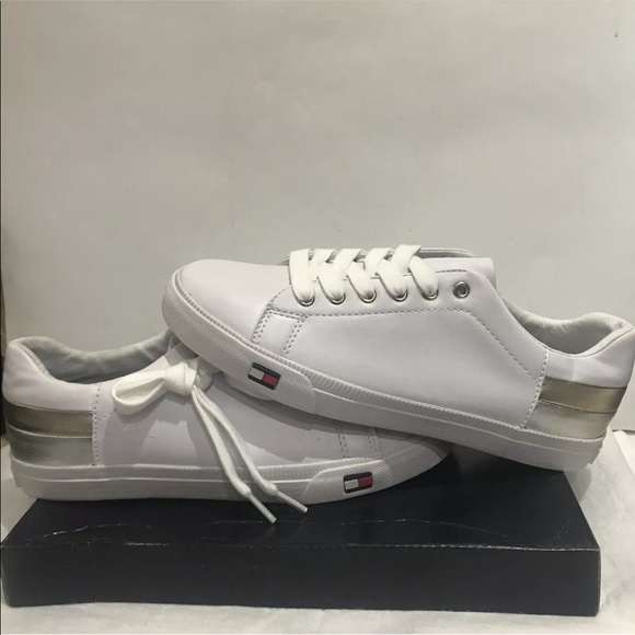 New Tommy Hilfiger ladies Running Shoes size 7.5 - Picture 2 of 8